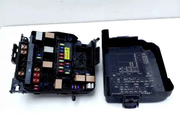 KIA Ceed Fuse box set 919503X510 91371A2780