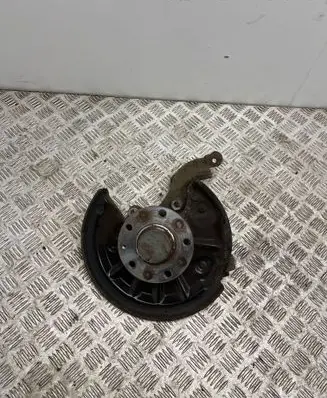 Volkswagen Golf VII Rear wheel hub