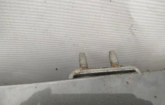 Hyundai Santa Fe Tailgate/trunk/boot hinge