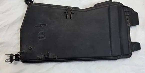 Mercedes-Benz E AMG W212 Fuse box cover A2125400082