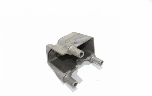 Mercedes-Benz Vito Viano W639 Engine mounting bracket A6461420042