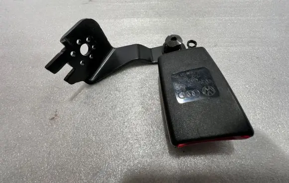 Audi A8 S8 D4 4H Rear seatbelt buckle 4H0857739