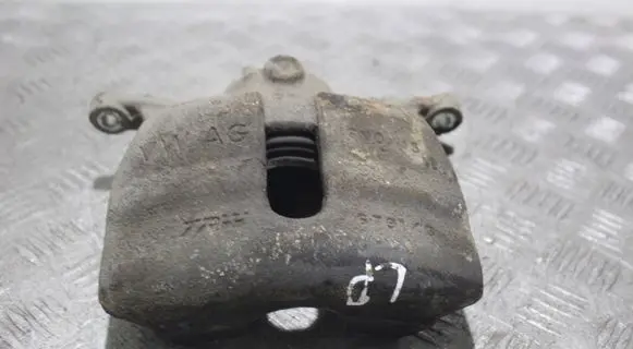 Skoda Octavia Mk3 (5E) Front brake caliper