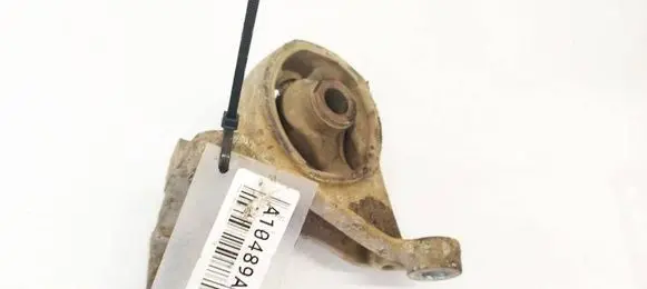 Honda Civic Engine mount bracket 