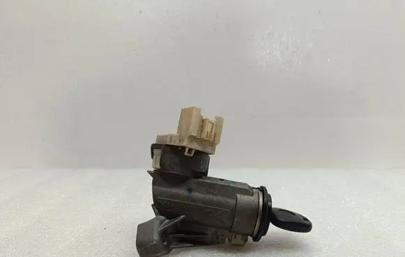 Toyota Yaris Ignition lock N0502241256