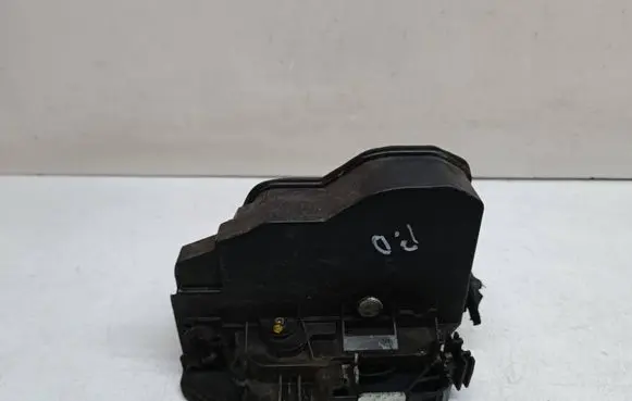 BMW 3 GT F34 Front door lock 7202150