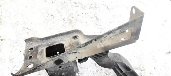 Opel Corsa D Front bumper mounting bracket 13191881