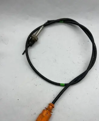Volkswagen Touran III Lambda probe sensor 03L906088CM