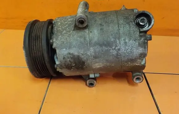 Ford Focus Air conditioning (A/C) compressor (pump) 89T1 AV6119D629CA