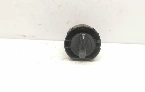 Skoda Fabia Mk1 (6Y) Light switch 6Y2941531A