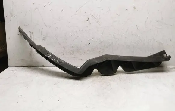 Skoda Octavia Mk2 (1Z) Front bumper mounting bracket 1Z0807183