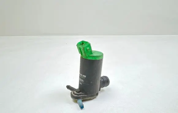 Peugeot 406 Windscreen/windshield washer pump 90095