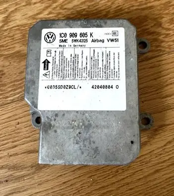 Skoda Fabia Mk2 (5J) Airbag control unit/module 5WK43125 1C0909605K