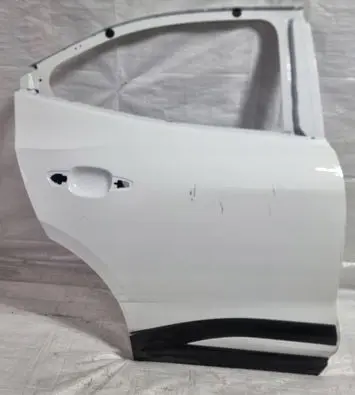 Opel Mokka B Rear door