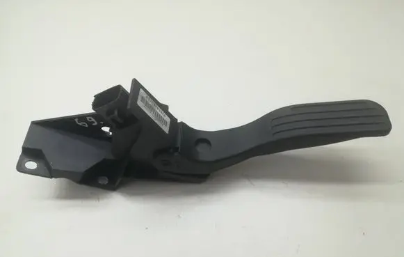 Ford Mondeo Mk III Accelerator throttle pedal xr8f9f832bd