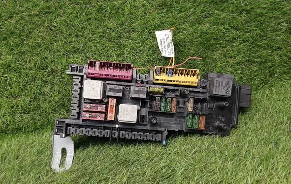 Mercedes-Benz C W204 Power management control unit 016706581