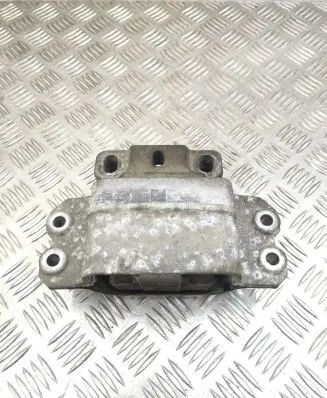 Volkswagen Caddy Engine mount bracket 1K0199555 1K0199555M