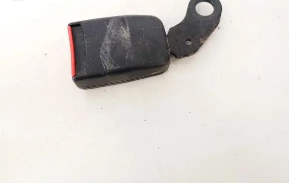 Mitsubishi Carisma Rear seatbelt buckle 101911g