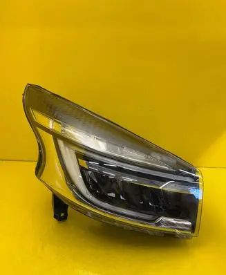 Renault Trafic III (X82) Headlight/headlamp 260109054R