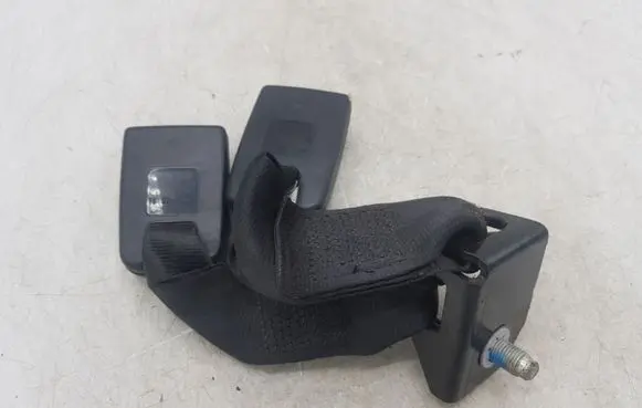 Nissan Primera Rear seatbelt buckle NOCODE