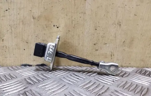 Mitsubishi Outlander Rear door check strap stopper