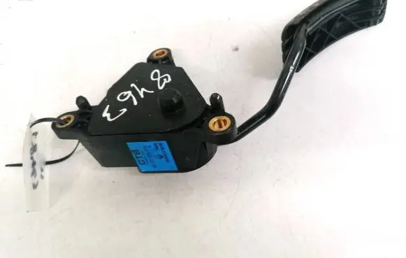 Renault Megane II Accelerator throttle pedal 8200153270