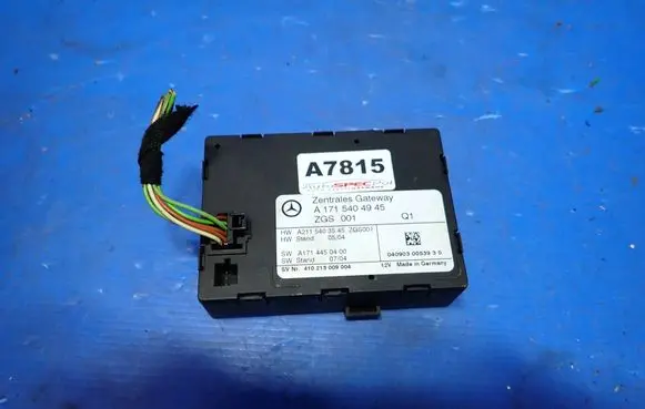 Mercedes-Benz SLK R171 Central body control module A1715404945 A1714450400 A2115403545