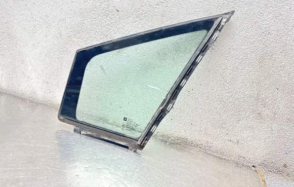 Opel Meriva B Rear side window DOT904AS2M504 13270974 E000251