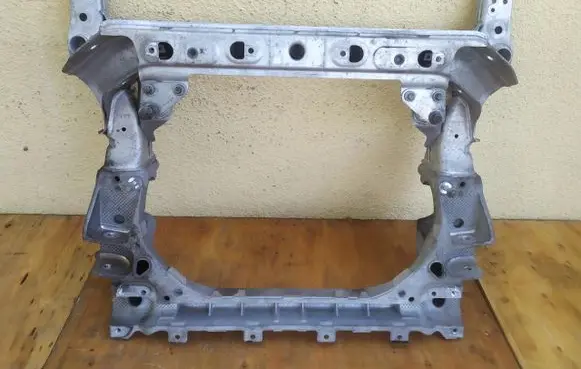 Mercedes-Benz C W205 Front axle beam 