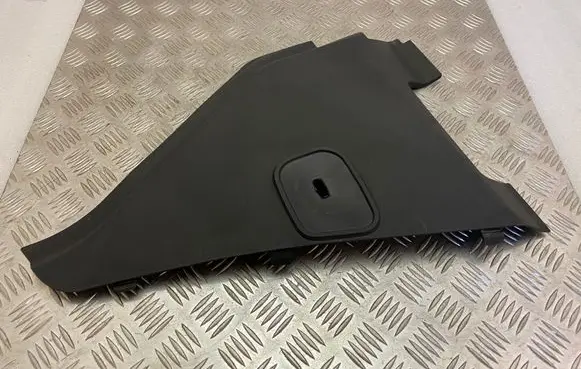 Mercedes-Benz GL X166 Wiper trim A1668311600