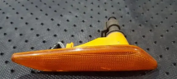 Alfa Romeo 156 Front fender indicator light