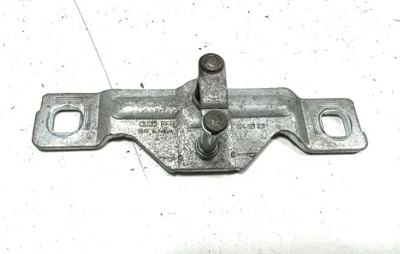 Audi A4 S4 B7 8E 8H Loading door lock loop/hook striker 8P4827507