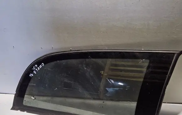 Opel Omega B1 Rear side window 43R00081