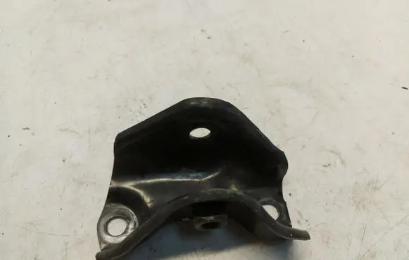 Renault Arkana Gearbox mounting bracket 113322829R