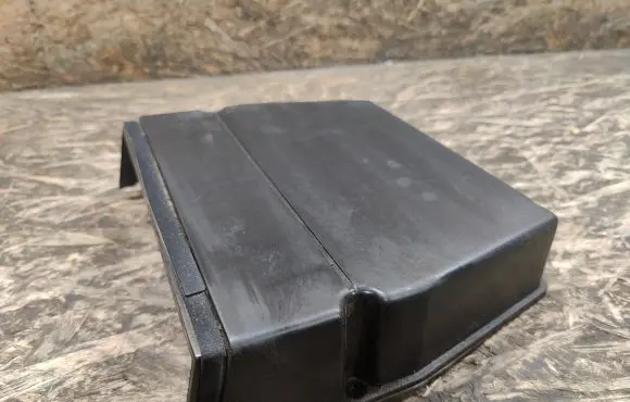 Jaguar XK8 - XKR Fuse box cover LJB2410