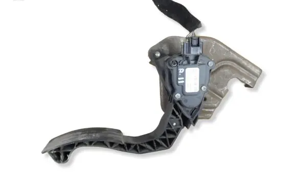 Dacia Sandero II Accelerator throttle pedal 6PV00997803 29112013 180022703R