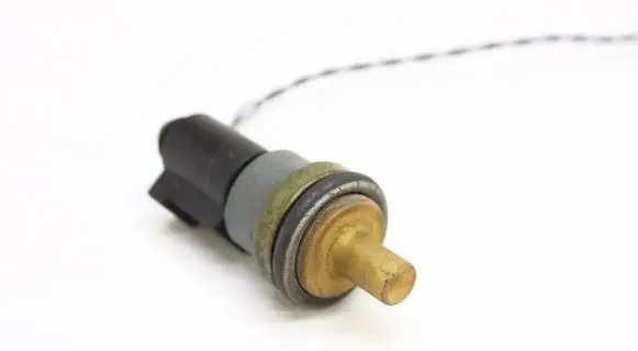 Volkswagen PASSAT B6 Oil temperature sensor 06A919501A