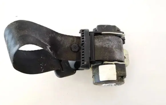 Middle seatbelt (rear)