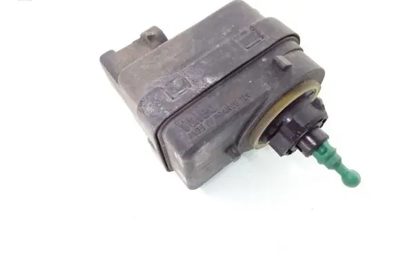 Renault Megane I Headlight level adjustment motor P7700840141 7700840141