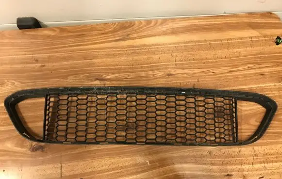BMW 4 F32 F33 Front bumper lower grill 15857711