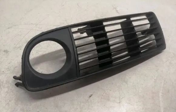 Audi A6 S6 C5 4B Front bumper lower grill 4B0807681R