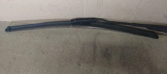 Citroen DS3 Windshield/front glass wiper blade 9683828280