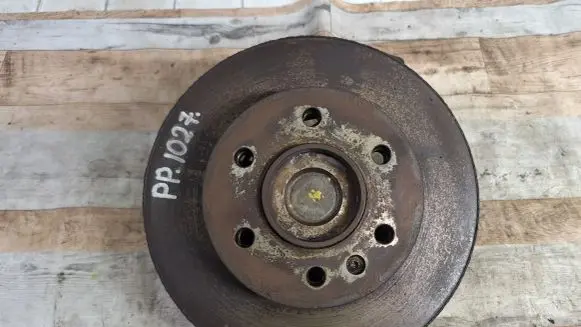 Volkswagen Crafter Front wheel hub