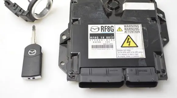 Mazda 6 Engine control unit/module RF8G18881F