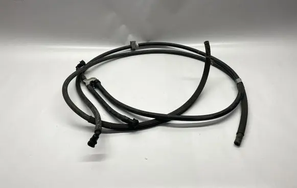 Mercedes-Benz CLS C218 X218 Engine coolant pipe/hose A2048300996 2048300996