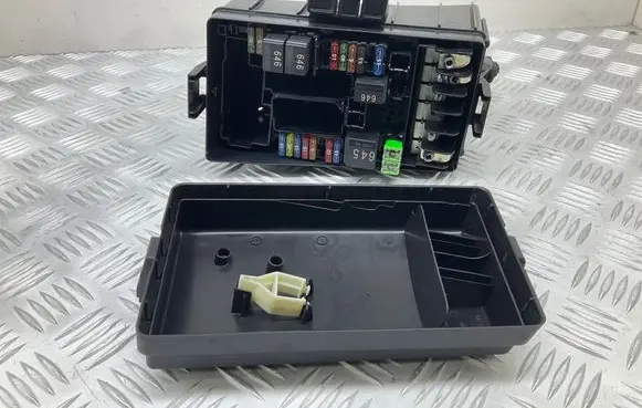 Fuse box set