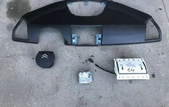 Citroen C4 I Dashboard
