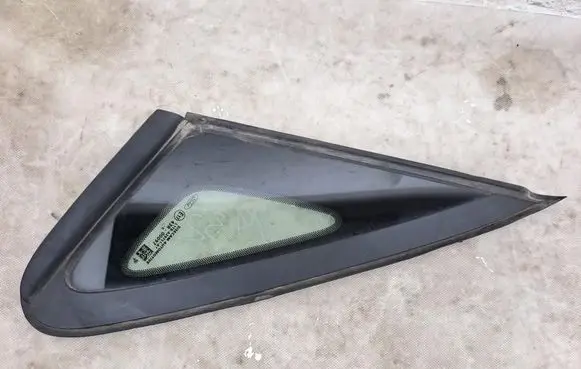Ford Puma Front triangle window/glass L1TBA29751