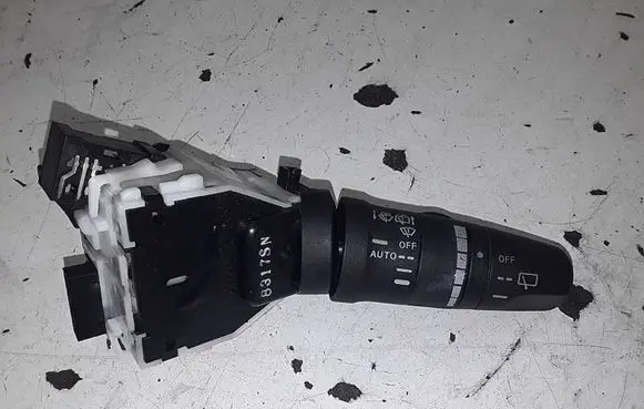 Nissan Note (E11) Wiper switch 8317SN