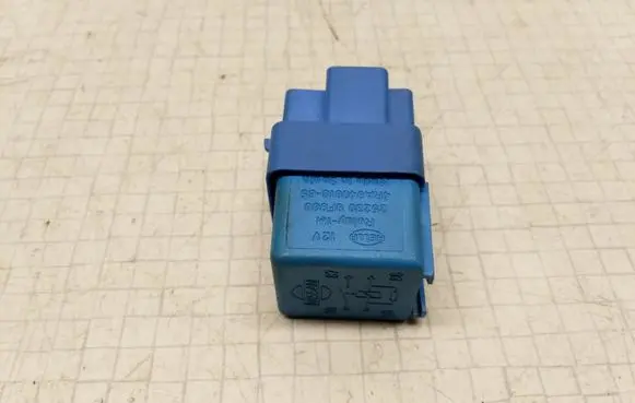 Nissan Primera Other relay 252309F900 4RA94001065